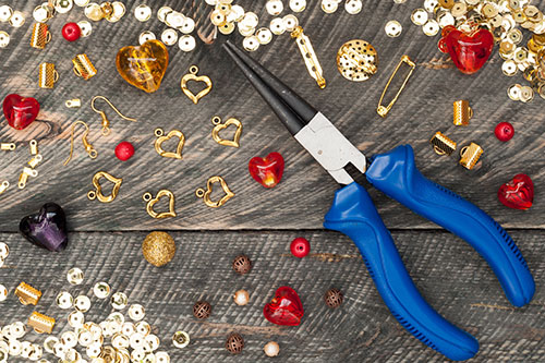 Showcase your hand-made jewellery business to local Airdrie area customers.